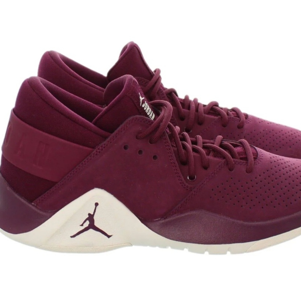 Nike Jordon Flight Jumpman. Burgundy color. Excellent shape. Size 10
